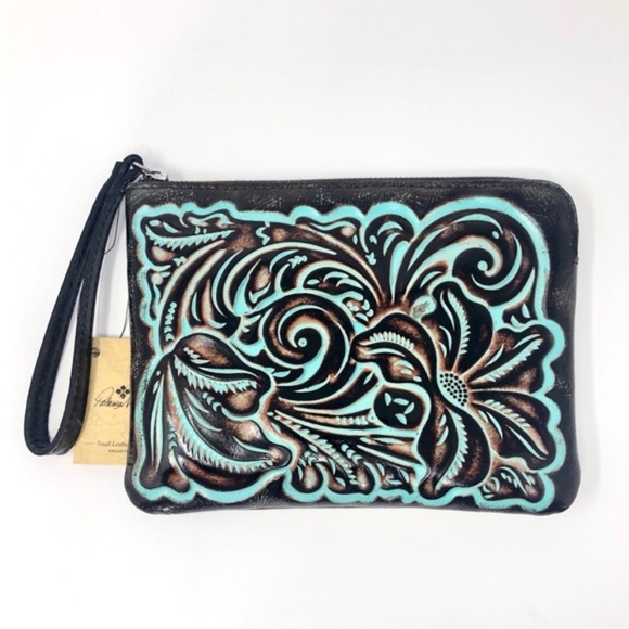Patricia Nash Tooled Turquoise Cassini Wristlet--New in Box - Picture 12 of 12